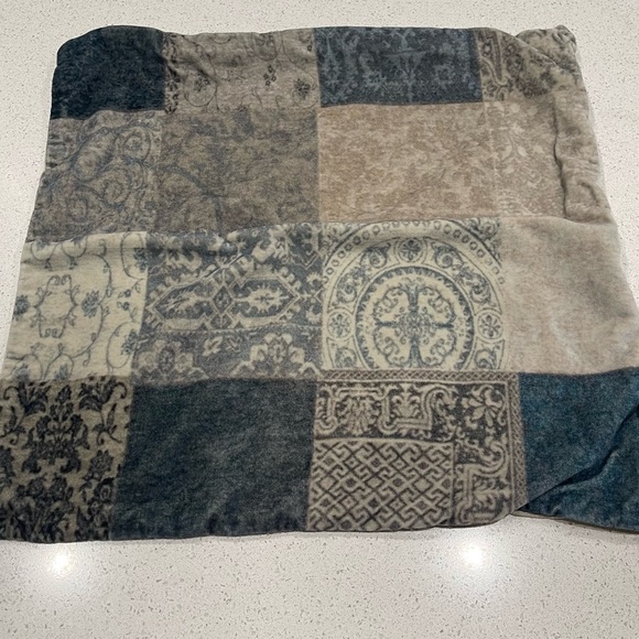 SOLD ON MERCARI - Pottery Barn Pillow Covers - Picture 6 of 9